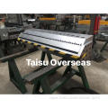 Plastic sheet extrusion mould die head